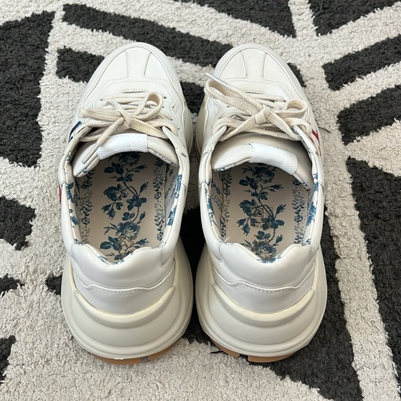 Women’s Rython Sneaker with Gucci Logo - Picture 4 of 11